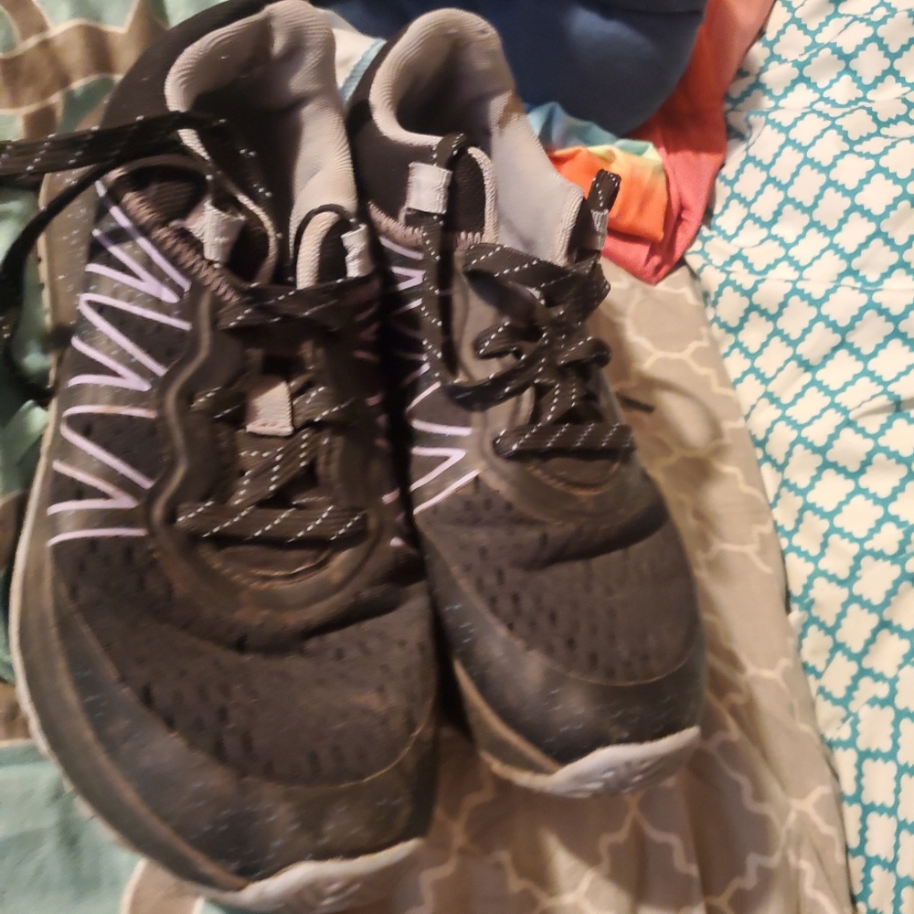 Size 8 women avia